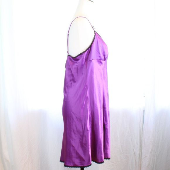 Silk & Satin Negligee Nightgown V Neck Purple Black Lace XL NWT Spaghetti SW27 - Picture 3 of 4
